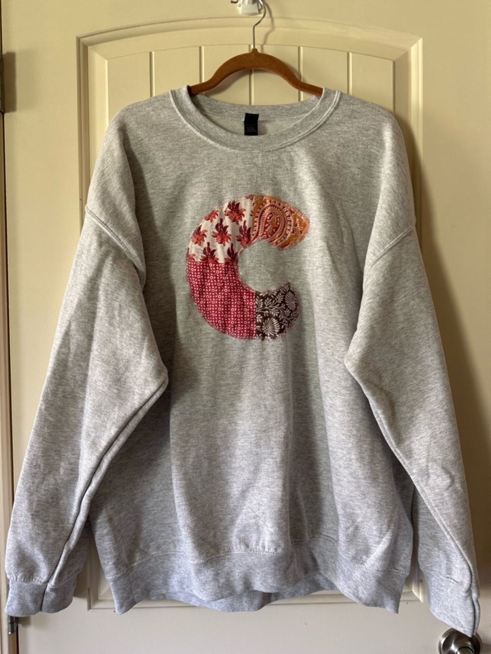 Gildan Gray Crewneck Sweatshirt with Patchwork 'C' Appliqué
